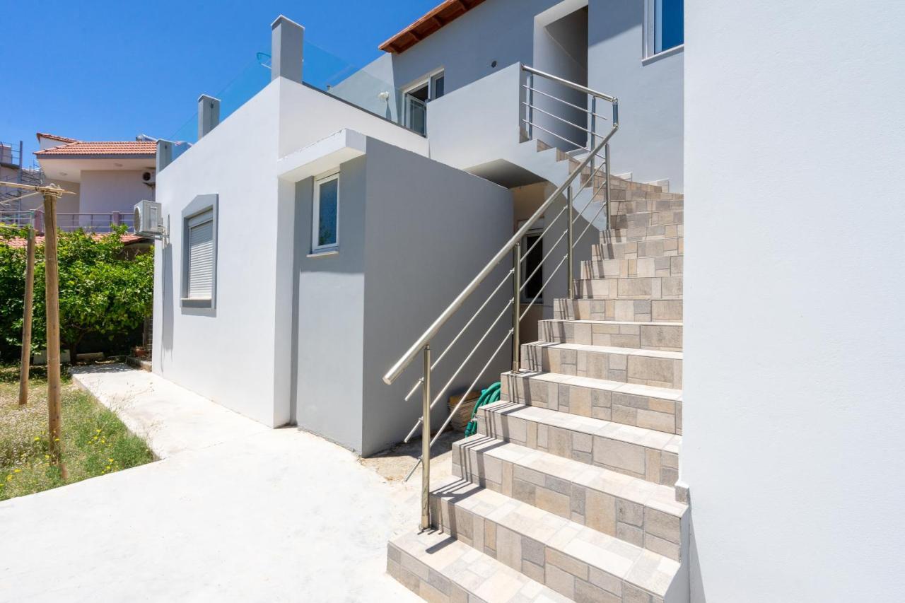 Apartment Aristos Garden Kalithies